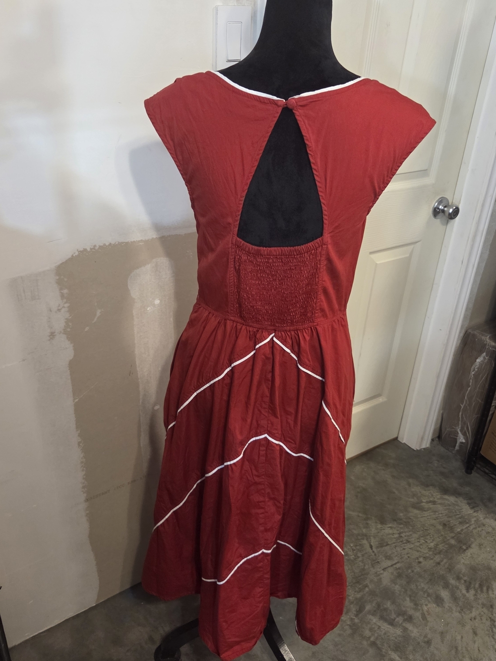 eshakti Red Cap-Sleeve Fit-and-Flare Midi Dress White Piping Tailored Look Party - Picture 9 of 16
